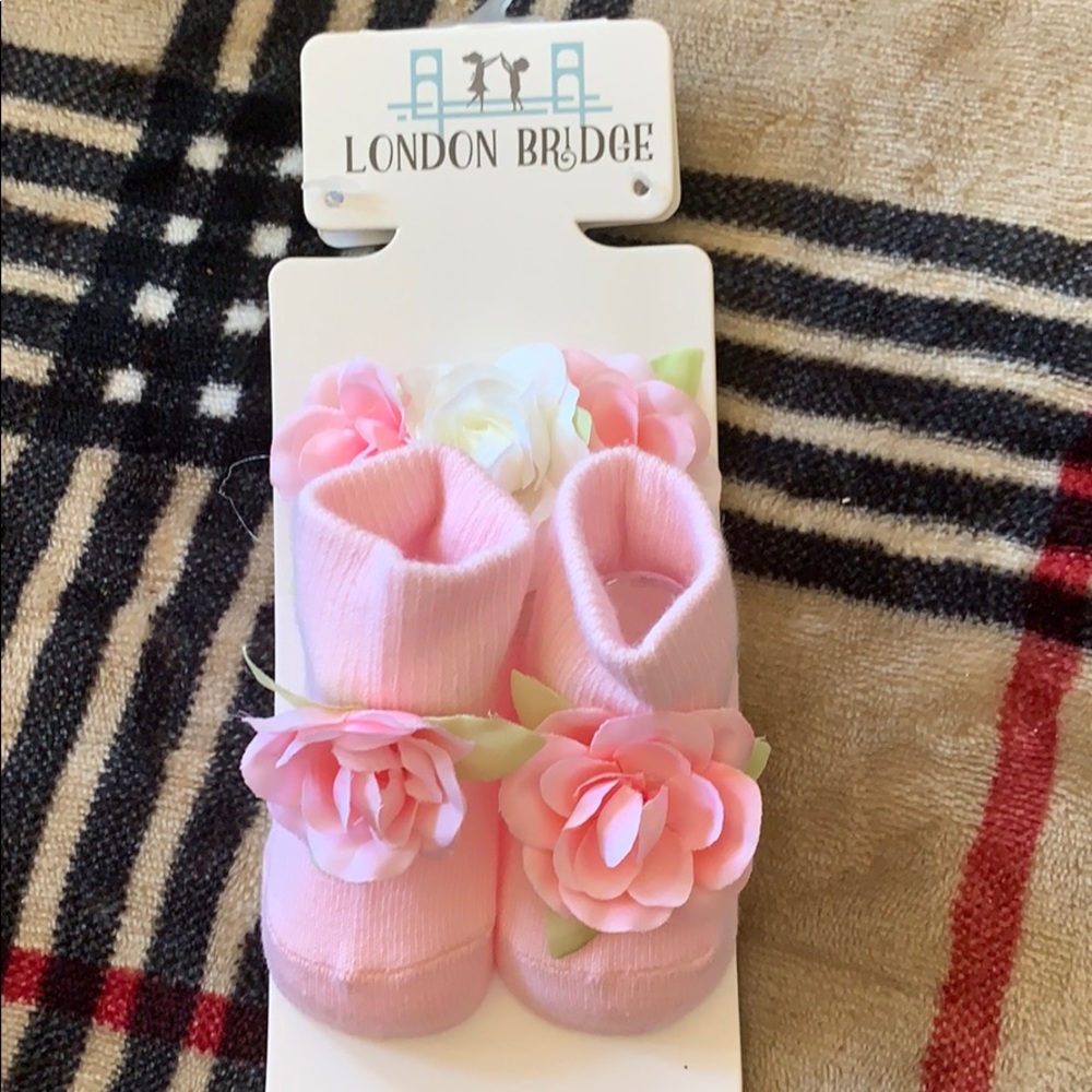 NEW London bridge booties and headband !